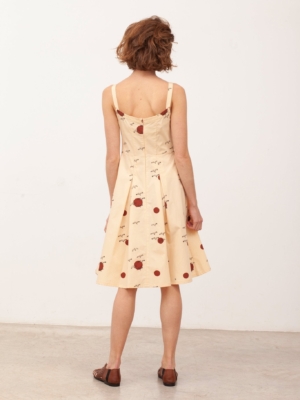 tiralahilacha-betsy-strappy-dress-with-buttons-in-beige-birds-2