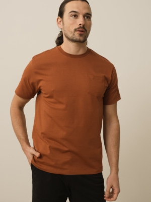 Camiseta unisex George bolsillos rojo marte