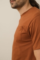 Camiseta unisex George bolsillos rojo marte