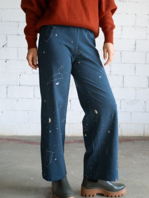 tiralahilacha-gloria-trousers-blue-constellations-2