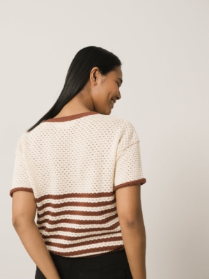 tiralahilacha-hadara-short-sleeve-knitted-top-with-red-sailor-stripes-2