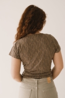 Camiseta Hagne cruzada marrón corteza