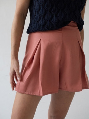 tiralahilacha-hannia-tencel-shorts-in-pink-2