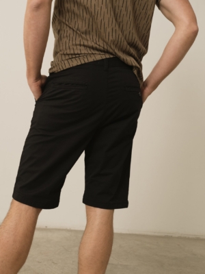 tiralahilacha-hans-bermuda-shorts-linen-blend-in-black-2