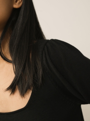 tiralahilacha-haya-knitted-tencel-top-in-black-2