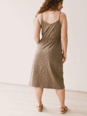 tiralahilacha-hiara-midi-dress-in-brown-bark-2