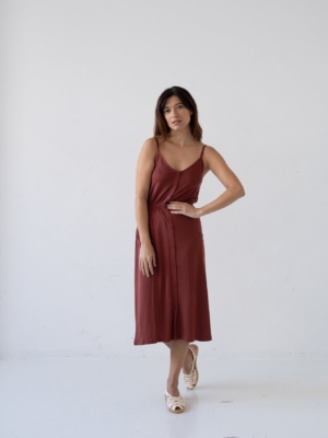 Vestido midi Hiara Tencel rojo