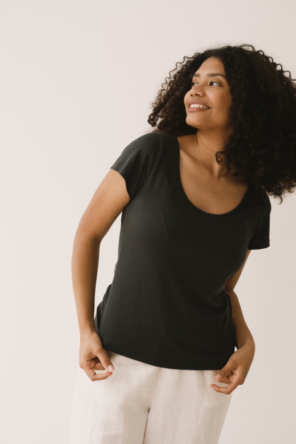 Camiseta Hilda manga corta Tencel negro