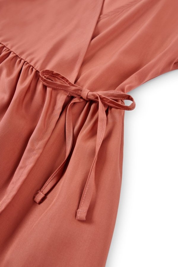 Vestido Hira midi cruzado Tencel rosa coral