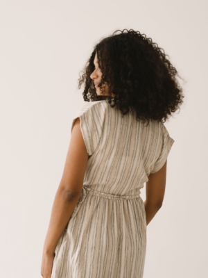 tiralahilacha-hira-tencel-wrap-midi-dress-trace-print-4