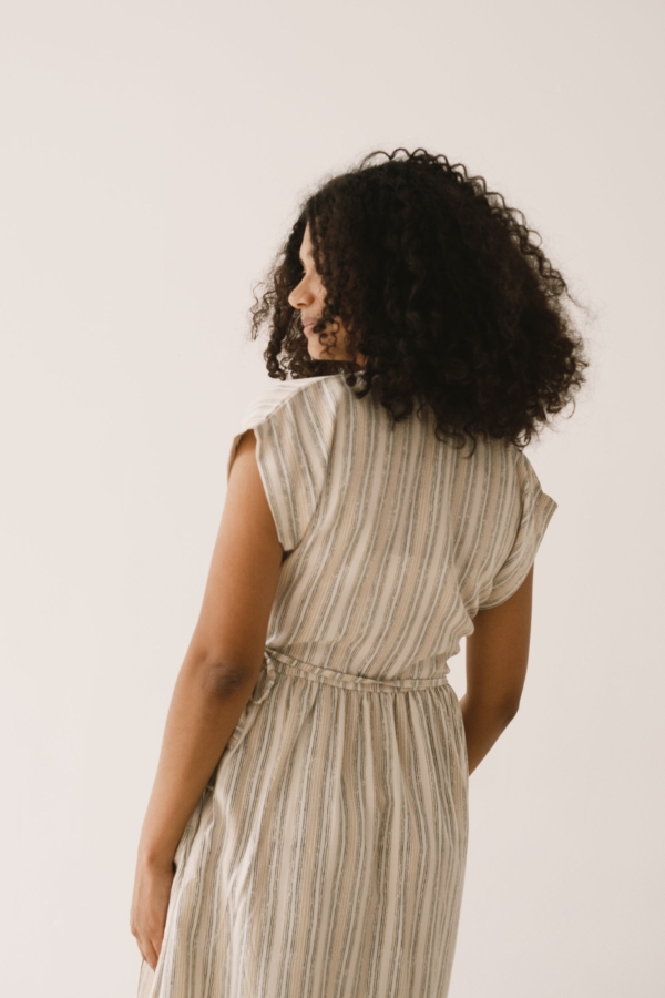 Vestido Hira midi cruzado Tencel estampado rastro