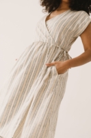 Vestido Hira midi cruzado Tencel estampado rastro