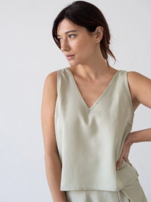 Top Holly tirantes Tencel verde Jade
