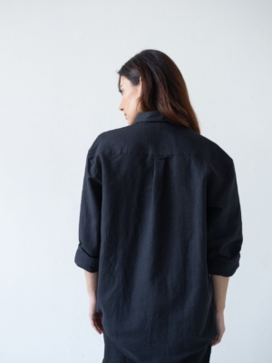 tiralahilacha-hugo-linen-blend-unisex-shirt-in-black-4