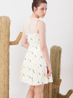 tiralahilacha-isadora-dress-with-feathers-print-2