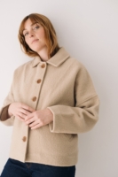 Chaqueta corta 100% lana merino beige
