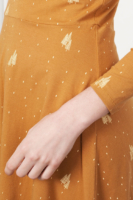 Vestido media capa Lorianne mostaza