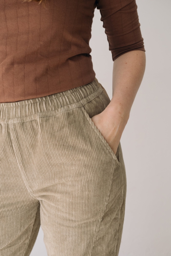 Pantalón pana algodón orgánico verde