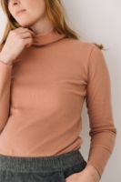 Camiseta canalé cuello alto algodón orgánico rosa