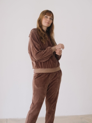 tiralahilacha-organic-velvet-hoodie-in-mauve-2