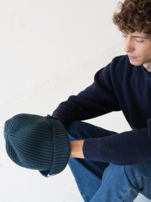 tiralahilacha-tao-chunky-wool-beanie-in-blue-4
