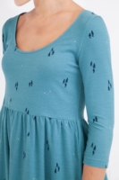 Vestido Carlona corte imperio azul ópalo.