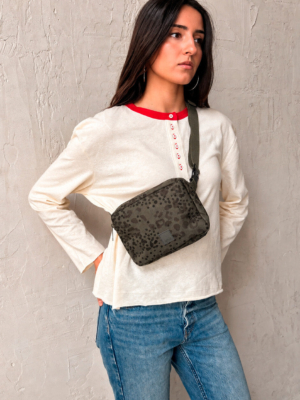 lefrik-reef-crossbody-printed-cheetah-2-8626-3×4