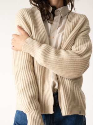 Cárdigan de cachemir beige