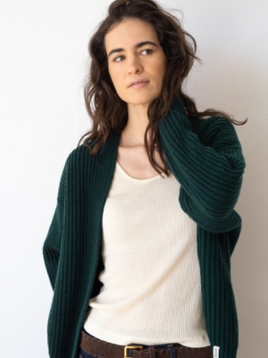 tiralahilacha-cashmere-cardigan-in-forest-green-2