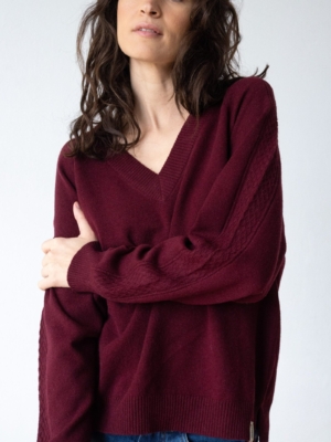 tiralahilacha-merino-and-cashmere-v-neck-sweater-in-burgundy-1