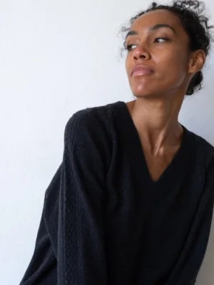 tiralahilacha-merino-and-cashmere-v-neck-sweater-in-charcoal-grey-1