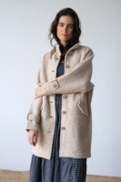 Abrigo cuello alto 100% lana virgen beige