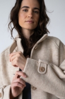 Abrigo cuello alto 100% lana virgen beige
