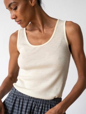 Top acanalado lana merino beige