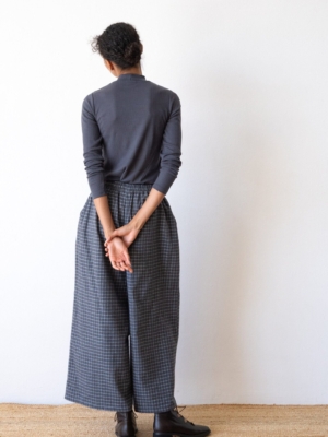 tiralahilacha-merino-wool-turtleneck-top-in-blueberry-blue-2