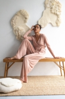 Pantalón ancho de lana merino rosa empolvado