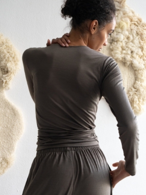 tiralahilacha-merino-wool-wrap-top-in-olive-green-2