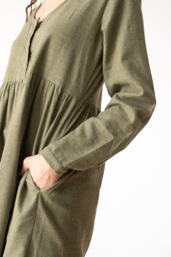 Vestido midi de algodón orgánico verde oliva