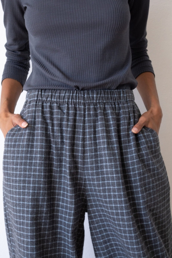 Pantalón ancho de algodón orgánico azul arándano