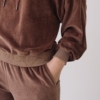 Jogger algodón orgánico terciopelo malva