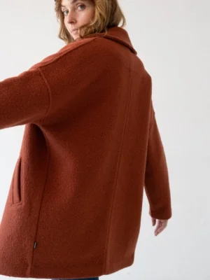 tiralahilacha-tad-chunky-wool-coat-in-poppy-red-2