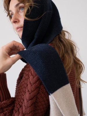 tiralahilacha-tayo-chunky-wool-scarf-in-two-tone-blue-2-1