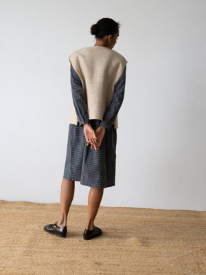 tiralahilacha-virgin-wool-waistcoat-in-beige-2