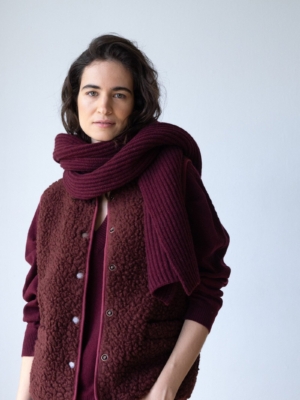 tiralahilacha-wool-and-organic-cotton-vest-in-brown-2